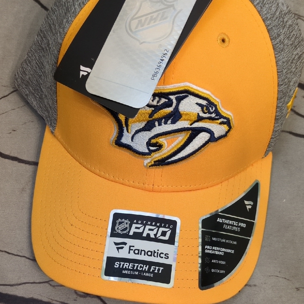 Fanatics Gold and Gray Stretch Fit Hat